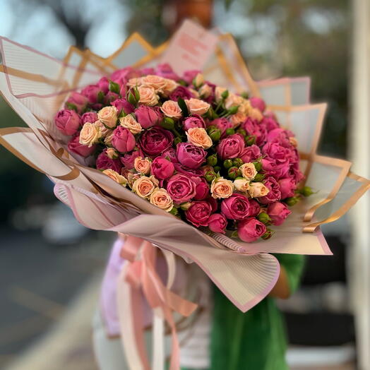 Огромный букет кустовых роз 😍🌹💕