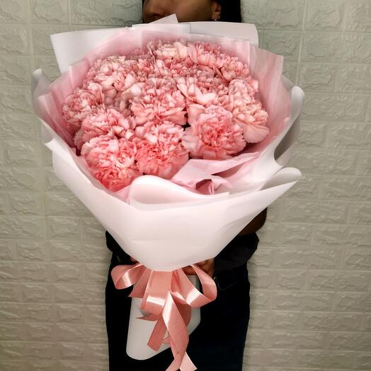 Bouquet of pink dianthuses