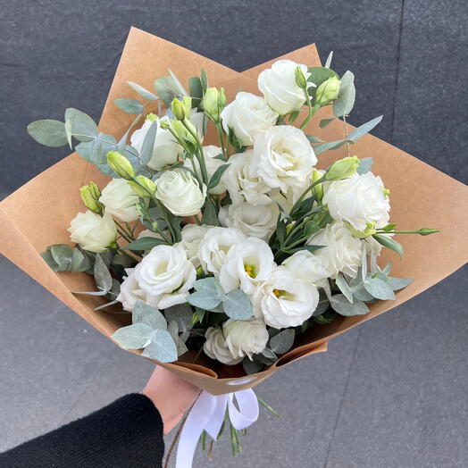 White eustoma