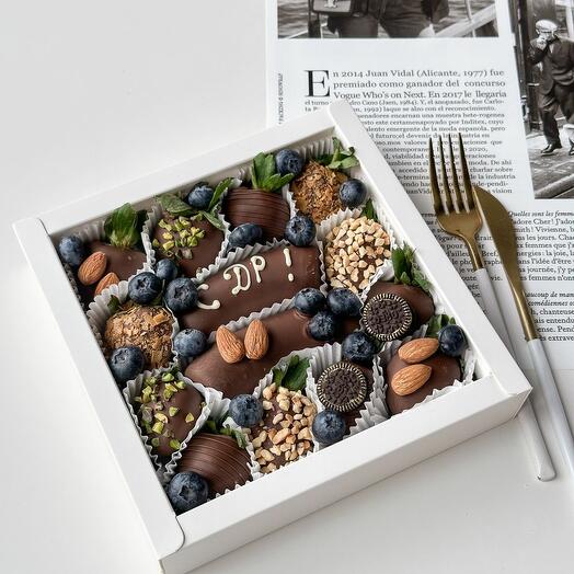 Клубнично-банановый бокс " Эспрессо"