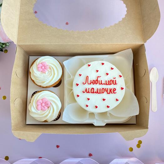 A set of bento cake for my Beloved mom +two cupcakes