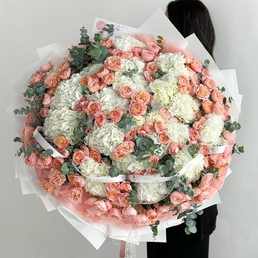 "Aesthetic boom" floral bouquet