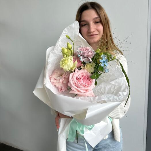 Букет с ароматной розой