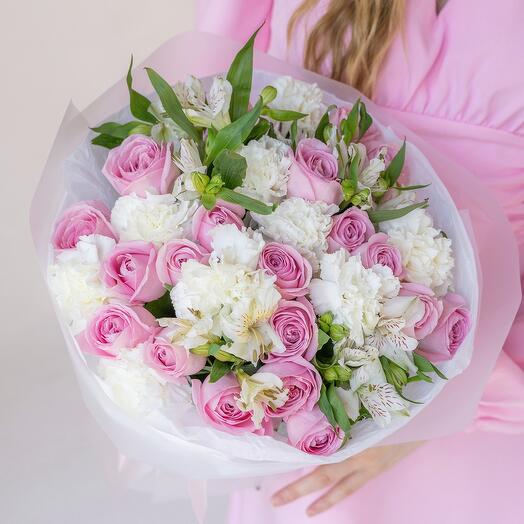 Strawberry ice cream🍧 (Roses and dianthuses)