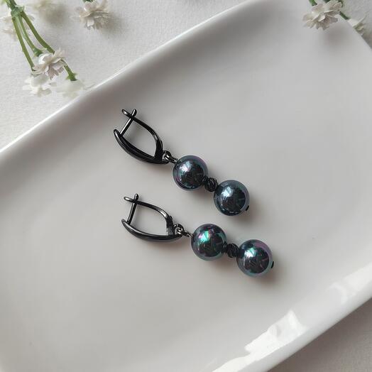 Серьги из черной майорки