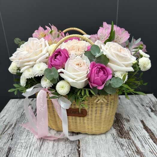Fragrant basket with peony-shaped roses