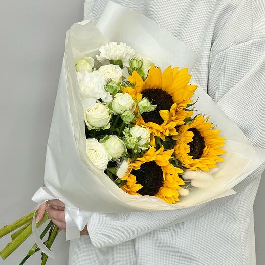 Mexico bouquet of sunflowers, bushy peony-shaped roses of Miss bombastic and lagurus