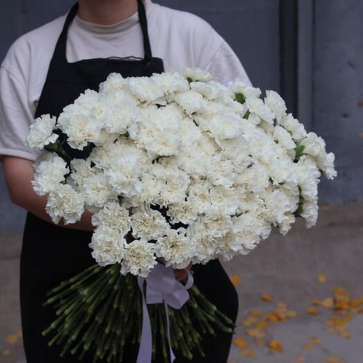 101 white carnations