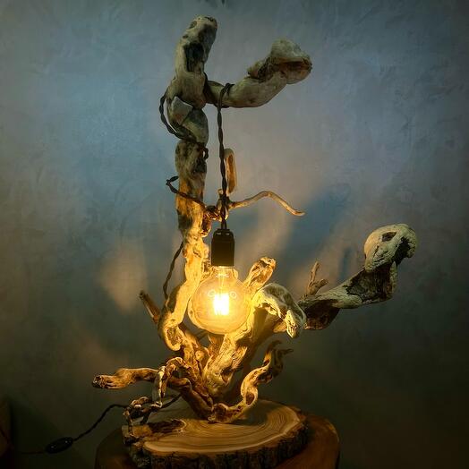 Арт-скульптура «Хранитель Света»