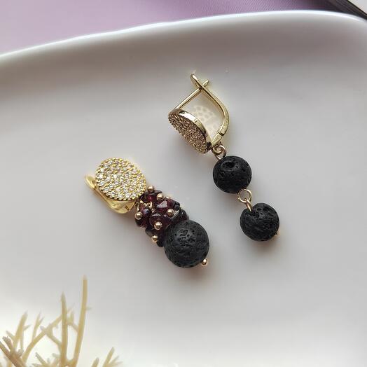 Серьги из лавы и граната