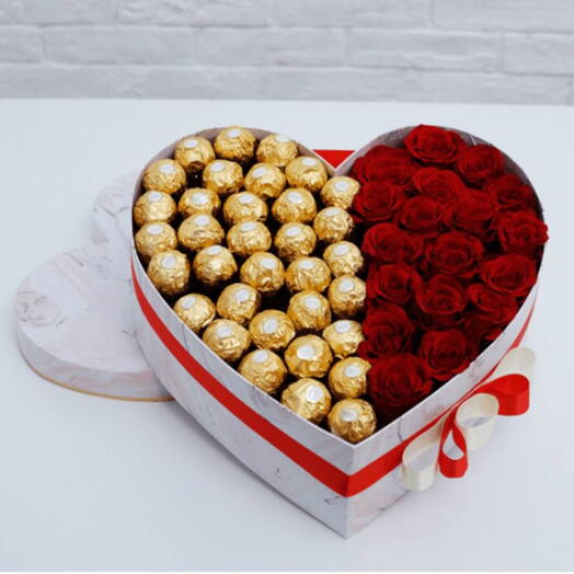 FERRERO CHOCOLATE   RED ROSES IN A MEDIUM BOX