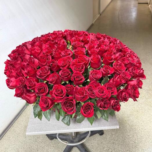 101 red roses in a basket