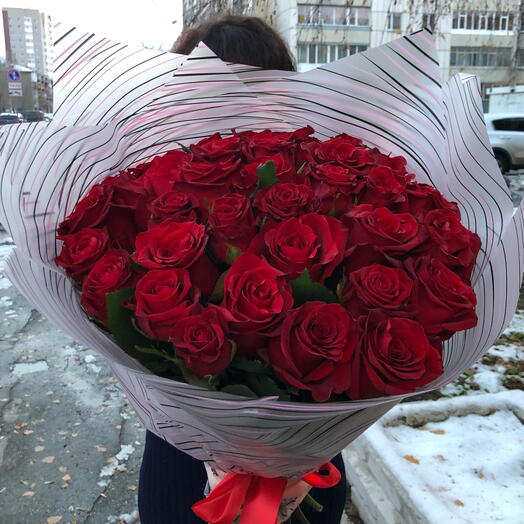 Ramo de 35 rosas elegantes