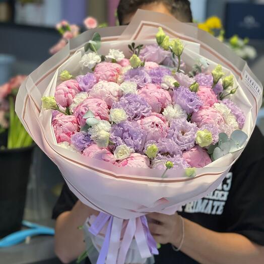 Peony Eustoma mix