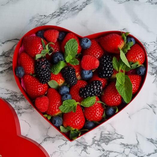 Коробка с клубникой 🍓