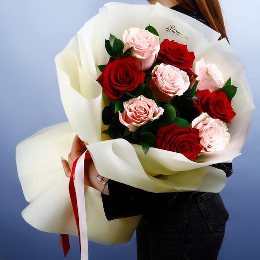 A bouquet of tall Ecuadorian roses "explorer" and "pink mondial"