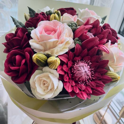 Зефирный букет с протеей