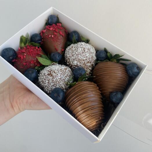 Клубника в шоколаде "Mini box" 6шт