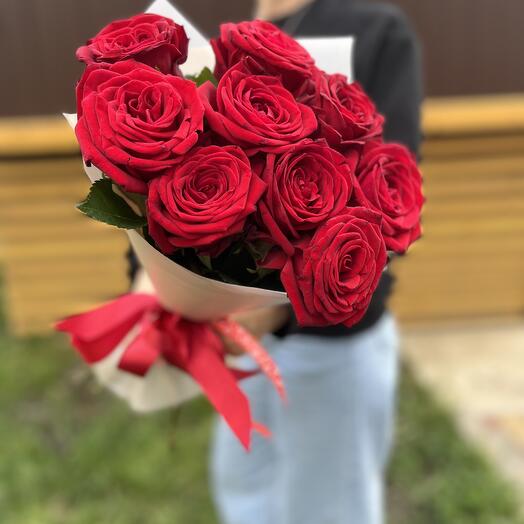 Букет из 9 роз в упаковке