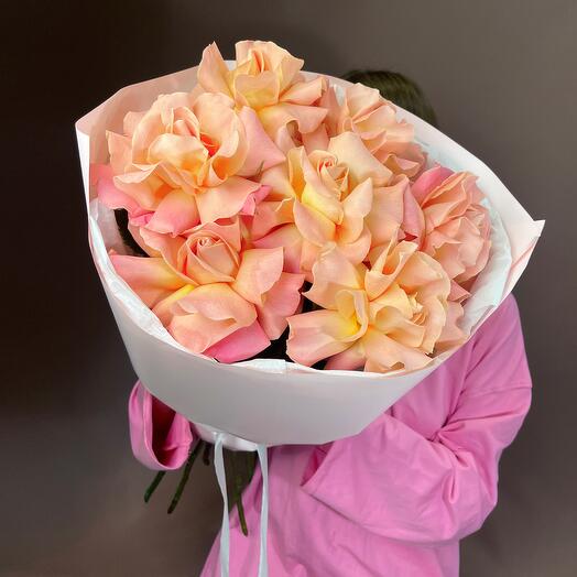 Оранжевые французские розы, пышный букет 7 роз