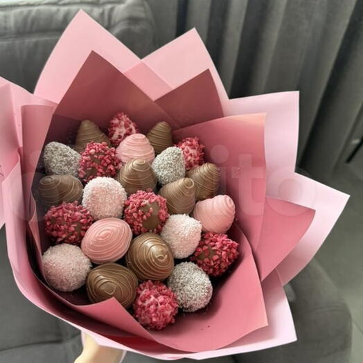 Клyбника в шоколаде