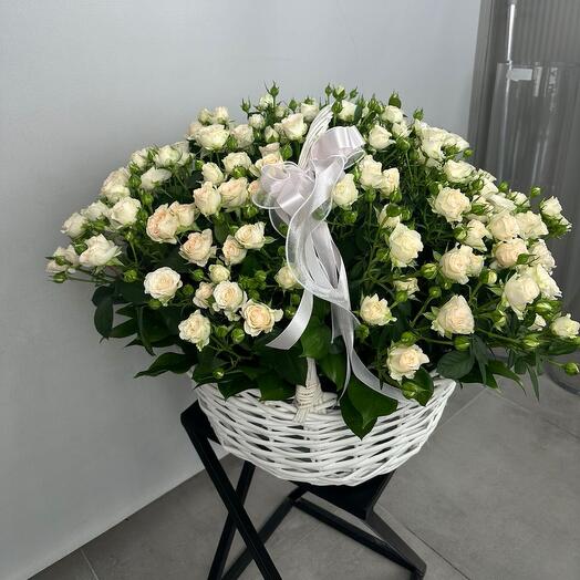 Корзина с цветами