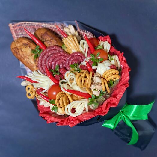 Мужской закусочный букет