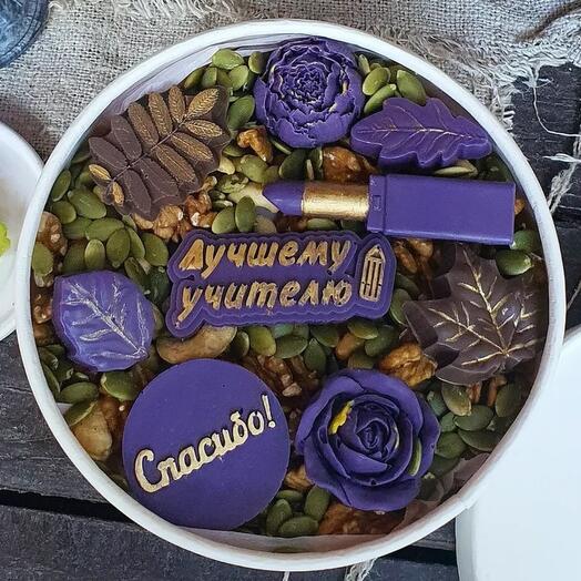 Шоколад ручной работы для педагога