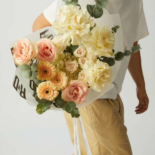 Букет из роз и герберы Dozen baby 11