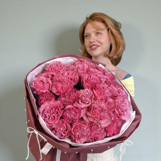 Букет из пионовидных роз