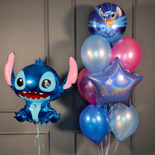 Композиция из шаров с синей фигурой