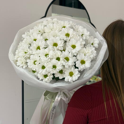 Букет от цветочного дома «TIFFANY» Кустовая хризантема бакарди в матовой упаковке 9 веток