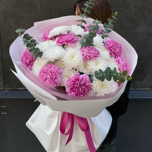 Дуобукет из кустовых хризантем и дианоксов