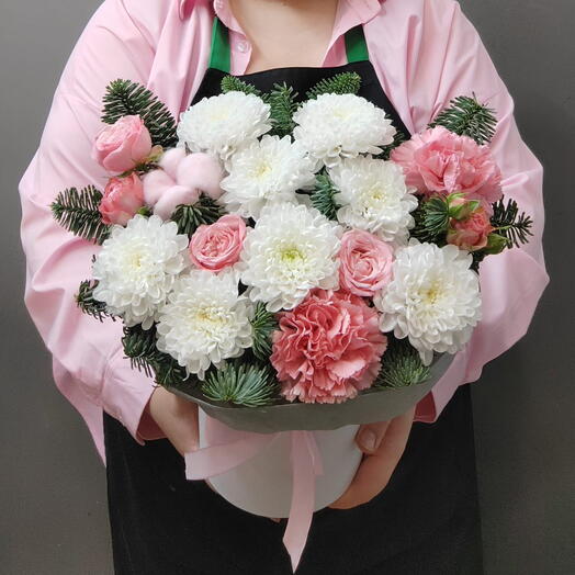 Цветы в коробке с нобилисом "Аврора"