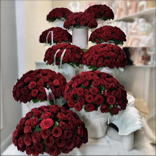 10 композиций по 101 розе