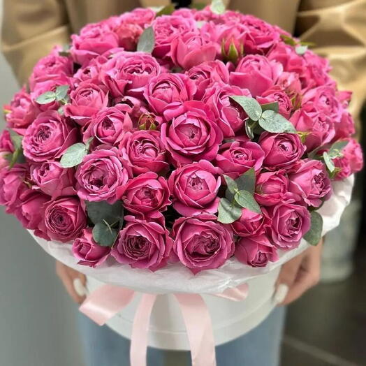 Роза пионавидная