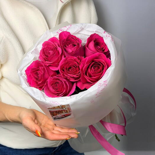 Букет с розовой розой