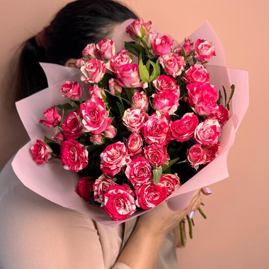 Букет из 9 кустовых кенийских розочек