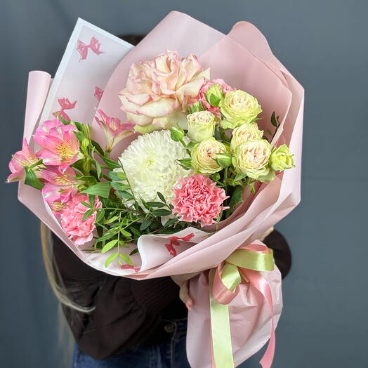 Авторский букет «Бантик🎀🌸» Французская Роза , Альстромерия,Диантус, пионовидная кустовая Роза, хризантема Одноголовая