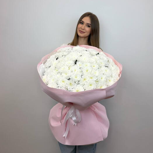 Букет из 25 белоснежных кустовых хризантем Алтай