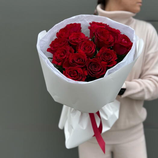 Букет красных кенийских розочек (15 штук)