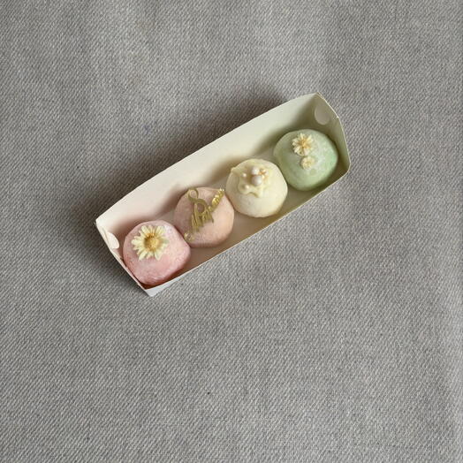 Моти на 8 марта 4 шт любимой женщине, маме,  жене , сестре