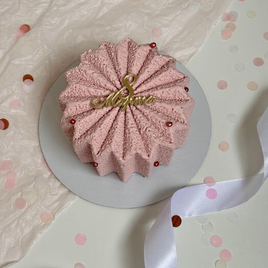Муссовый бенто торт на 8 марта для любимых женщин розовый