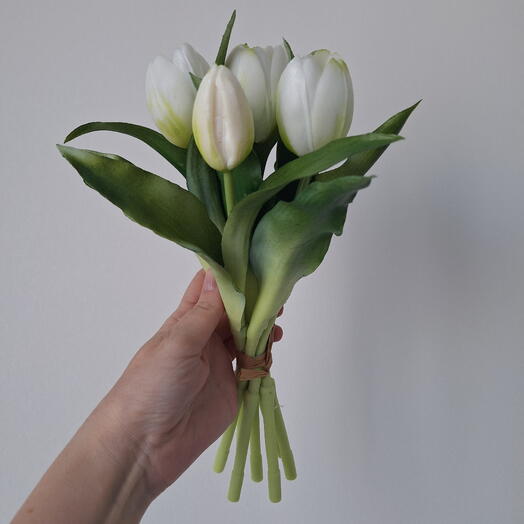 Искусственные тюльпаны