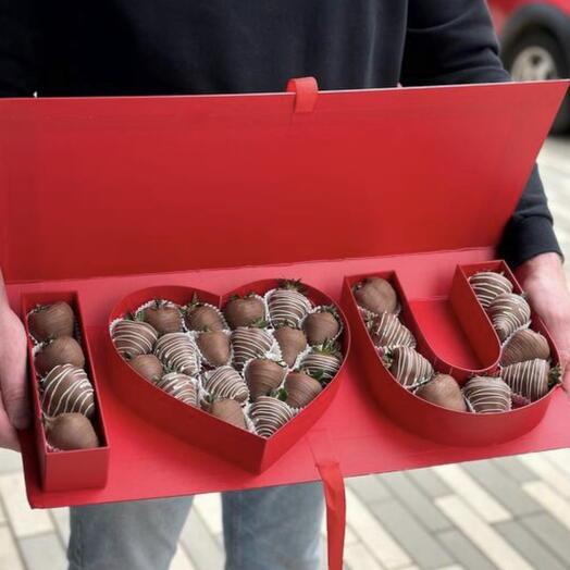 Клубника в шоколаде I love you 
Молочный шоколад