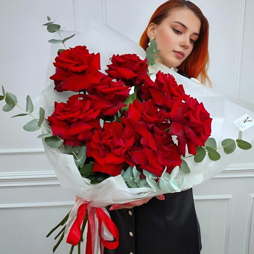 Букет Кармен из ажурных роз Эксплорер