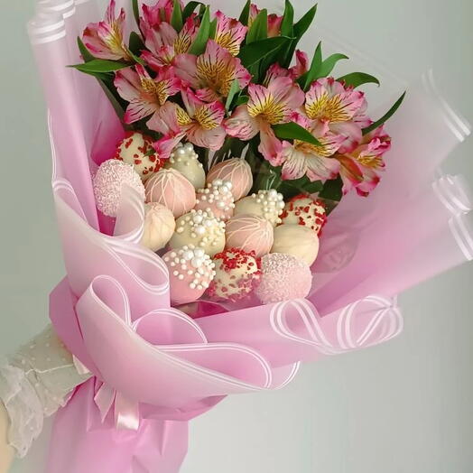Букет 15 ягод 🍓 и цветы
