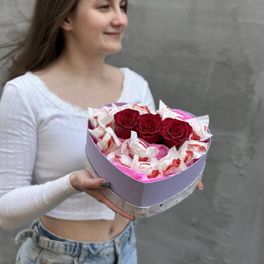 Коробочка с розами и рафаэлло