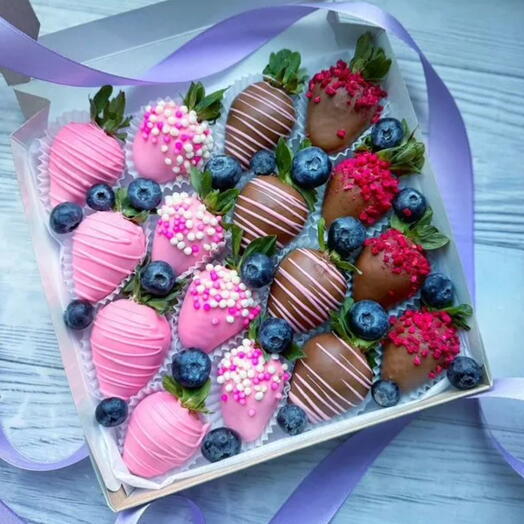 Клубника в шоколаде 16 ягод