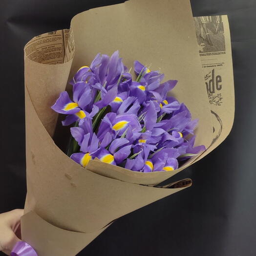 💜💜Моно букет из ярких ирисов
